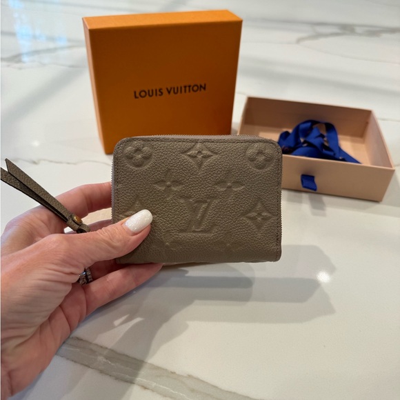 Louis Vuitton Monogram Empreinte Leather Zippy Coin Purse - Tourterelle - Picture 11 of 14